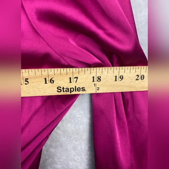 Lulu’s Magenta‎ Satin Smocked Mini Dress Jaw-Dropping Beauty Size M - Picture 14 of 16